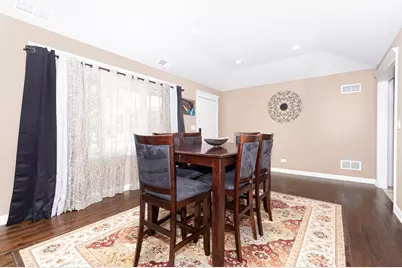 6116 W 94th Street, Oak Lawn, IL 60453 - Photo 8