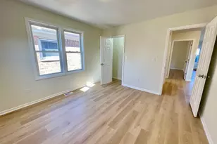 8312 S Phillips Ave, Chicago, IL 60617 - Photo 14