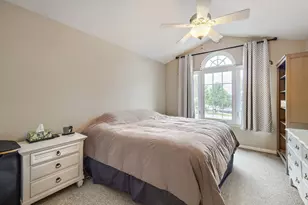 1182 Harbor Ct, Glendale Heights, IL 60139 - Photo 12