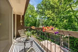 1569 Winnetka Rd, Glenview, IL 60025 - Photo 12