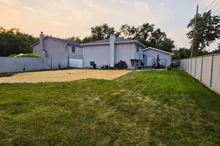 78 W 31st St, Steger, IL 60475 - Photo 38