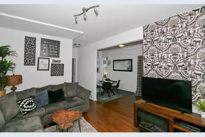 2101 W Fletcher Street #CH1, Chicago, IL 60618 - Photo 8