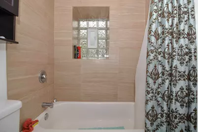 2101 W Fletcher Street #CH1, Chicago, IL 60618 - Photo 18