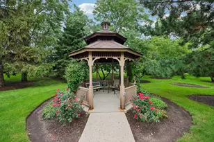 34435 N Old Walnut Cir, Gurnee, IL 60031 - Photo 32