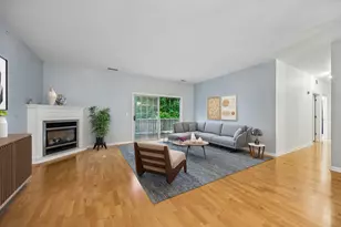 34435 N Old Walnut Cir, Gurnee, IL 60031 - Photo 4