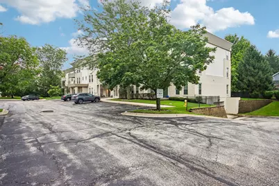 34435 N Old Walnut Circle #306, Gurnee, IL 60031 - Photo 2