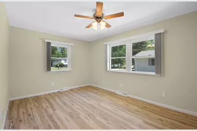 2205 Glenoak Drive, Champaign, IL 61821 - Photo 12
