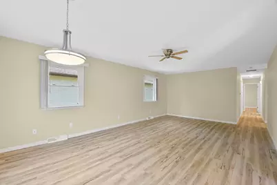 2205 Glenoak Drive, Champaign, IL 61821 - Photo 8