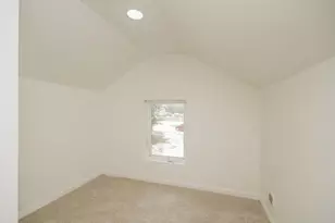 1107 E Joliet St, Crown Point, IN 46307 - Photo 16