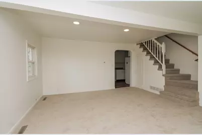 1107 E Joliet Street, Crown Point, IN 46307 - Photo 6