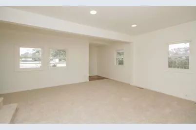 1107 E Joliet Street, Crown Point, IN 46307 - Photo 8