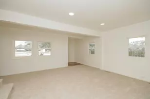 1107 E Joliet St, Crown Point, IN 46307 - Photo 8