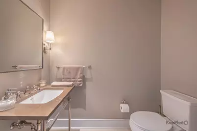 118 E Erie Street #18D, Chicago, IL 60611 - Photo 32