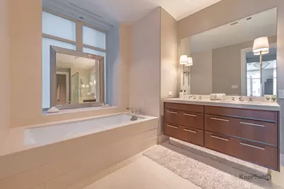 118 E Erie Street #18D, Chicago, IL 60611 - Photo 42