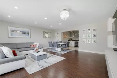 1747 W Crystal Lane #207, Mount Prospect, IL 60056 - Photo 4