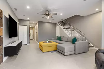 1461 W Grand Avenue #1, Chicago, IL 60642 - Photo 22