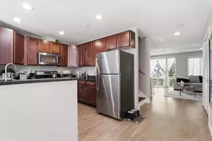 8625 Niles Center Rd, Skokie, IL 60077 - Photo 6