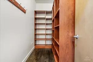 3547 N Reta Ave, Chicago, IL 60657 - Photo 32