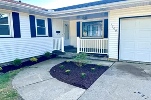 1708 Green St, Peru, IL 61354 - Photo 2
