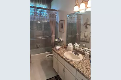 8 Canterbury Court, Lake in the Hills, IL 60156 - Photo 12
