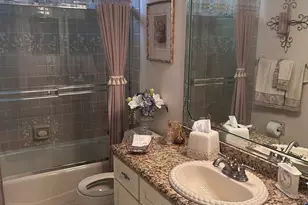 8 Canterbury Ct, Lake in the Hills, IL 60156 - Photo 12