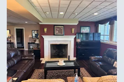 8 Canterbury Court, Lake in the Hills, IL 60156 - Photo 14
