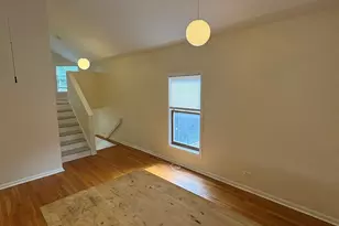 712 W 17th St, Chicago, IL 60616 - Photo 4