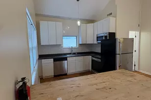 712 W 17th St, Chicago, IL 60616 - Photo 2