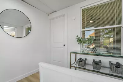 2724 N Mobile Avenue, Chicago, IL 60639 - Photo 4