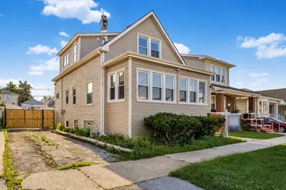 2724 N Mobile Avenue, Chicago, IL 60639 - Photo 1