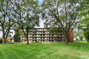 255 S West Ave, Elmhurst, IL 60126 - Photo 18