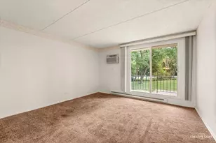255 S West Ave, Elmhurst, IL 60126 - Photo 2