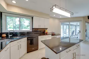 287 Willow Pkwy, Buffalo Grove, IL 60089 - Photo 14