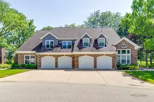 287 Willow Pkwy, Buffalo Grove, IL 60089 - Photo 2