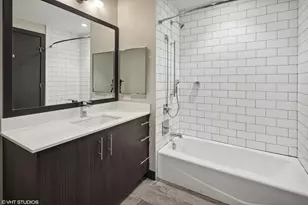 171 N Aberdeen St, Chicago, IL 60607 - Photo 10