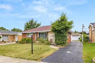 10842 Claridge Ave, Westchester, IL 60154 - Photo 2