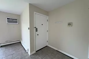 355 Bluff Ave, La Grange, IL 60525 - Photo 8