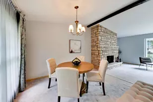 803 E Valley Ln, Arlington Heights, IL 60004 - Photo 8