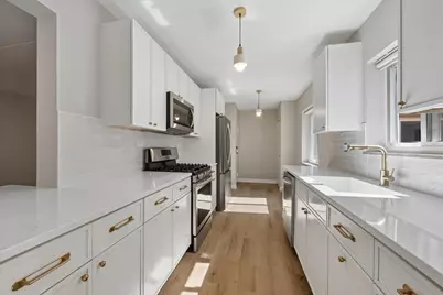 203 N Kenilworth Avenue #2P, Oak Park, IL 60302 - Photo 4