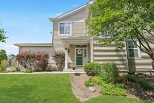1498 Remington Ln, Round Lake, IL 60073 - Photo 2