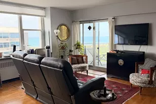 4250 N Marine Dr, Chicago, IL 60613 - Photo 6