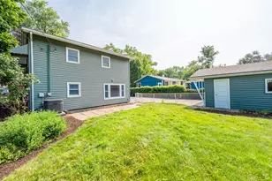 2203 Kirchoff Rd, Rolling Meadows, IL 60008 - Photo 14