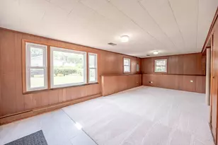 2203 Kirchoff Rd, Rolling Meadows, IL 60008 - Photo 10