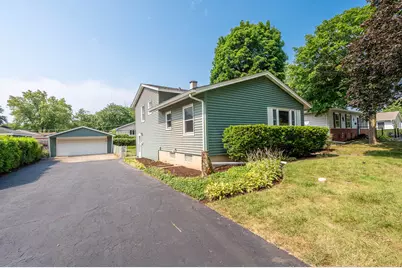 2203 Kirchoff Road, Rolling Meadows, IL 60008 - Photo 2