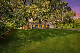 496 Rulison Dr, Loda, IL 60948 - Photo 2