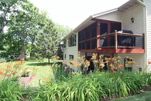 432 Village Wood Ln, Rockton, IL 61072 - Photo 4