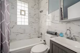 2818 N Ashland Ave, Chicago, IL 60657 - Photo 12