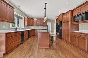 10897 Pioneer Trail, Frankfort, IL 60423 - Photo 12