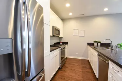 421 S Ridgeland Avenue #2N, Oak Park, IL 60302 - Photo 10