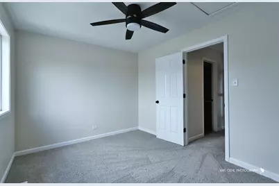 521 Meadow Green Lane #521, Round Lake Beach, IL 60073 - Photo 16